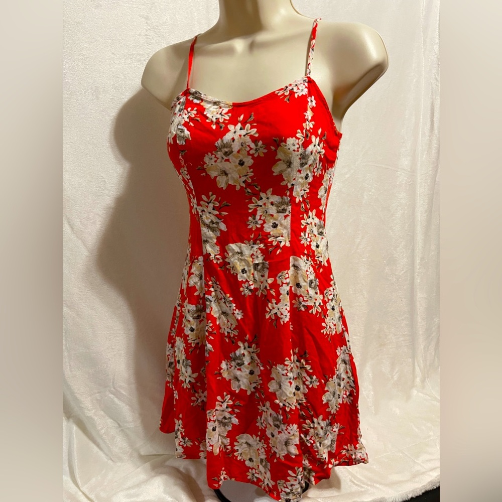 ⭐️Forever 21 Red Floral Mini Dress S